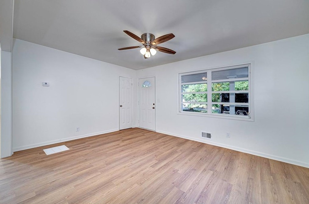 1049 Clay Rd Sw, Mableton, GA 30126