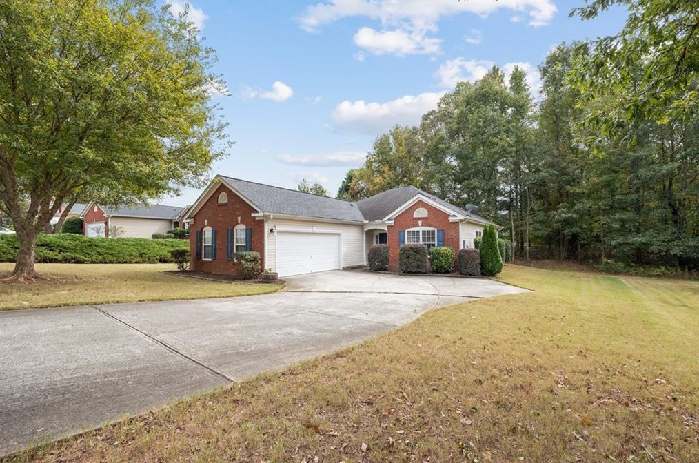 316 Hever Castle Way, Dacula, GA 30019
