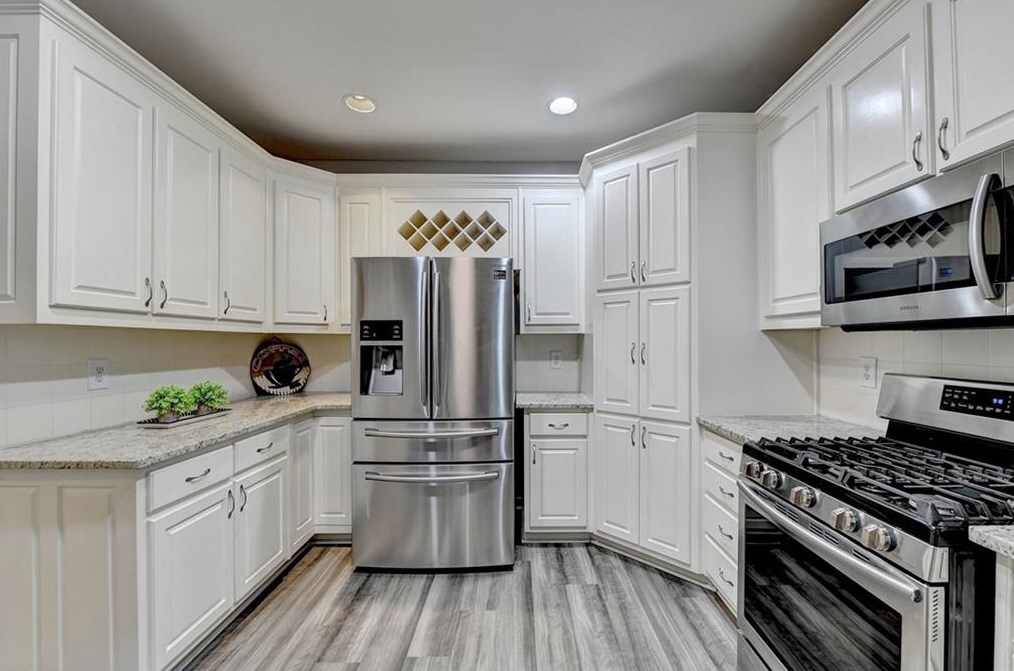 4800 Haydens Walk Dr, Alpharetta GA  30022-7176 exterior