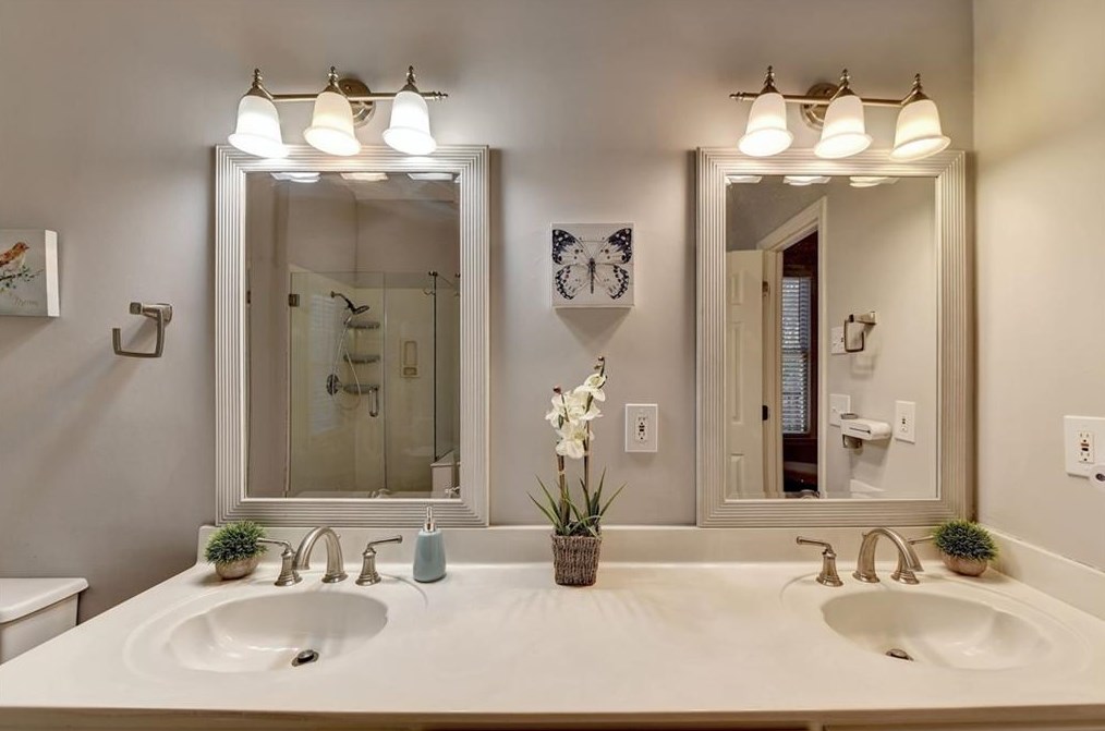 4800 Haydens Walk Dr, Alpharetta GA  30022-7176 exterior