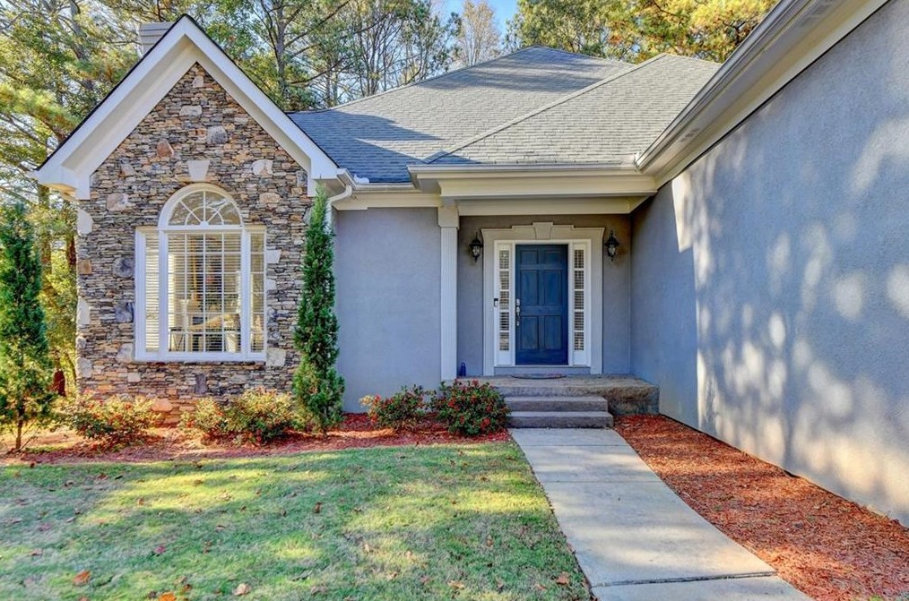 4800 Haydens Walk Dr, Alpharetta GA  30022-7176 exterior