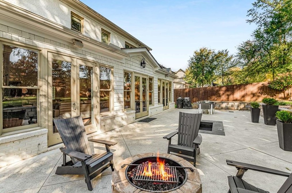 1397 Wilford Dr, Atlanta GA  30319-3243 exterior