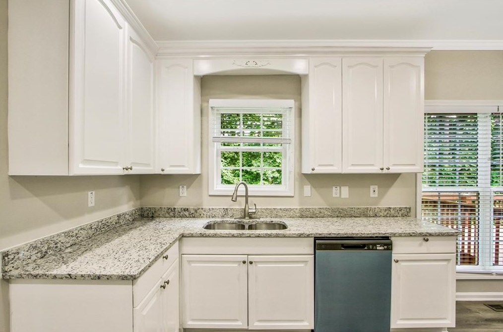 2930 Hampton Pl, Decatur GA  30034-3419 exterior