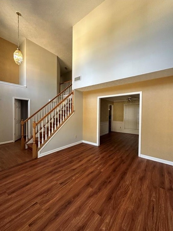 680 Suwanee Lakes Cir, Suwanee, GA 30024