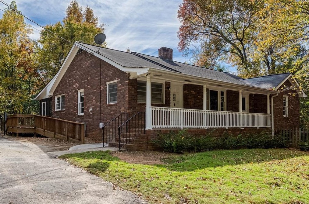 468 Arnold Mill Rd, Holly Springs, GA 30188