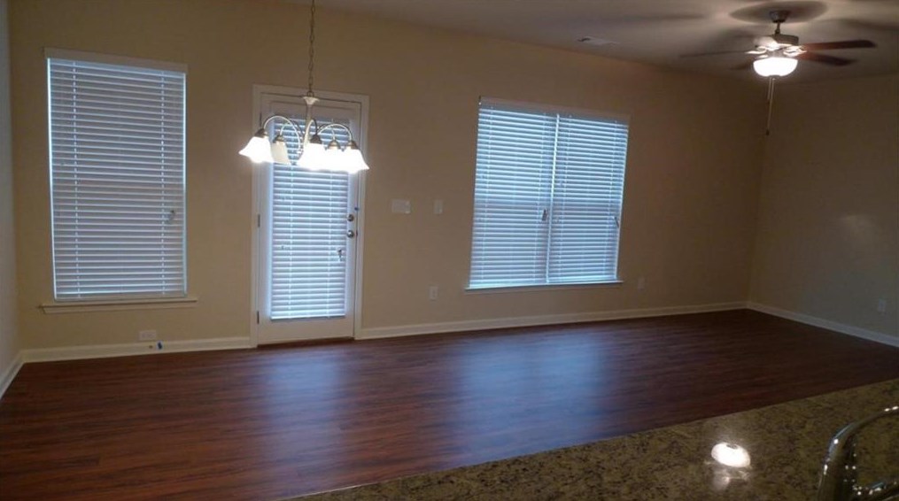 92 Greenfield Dr, Dawsonville, GA 30534