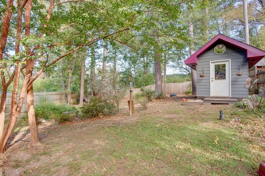 3042 Vine Cir, Decatur GA  30033-5135 exterior