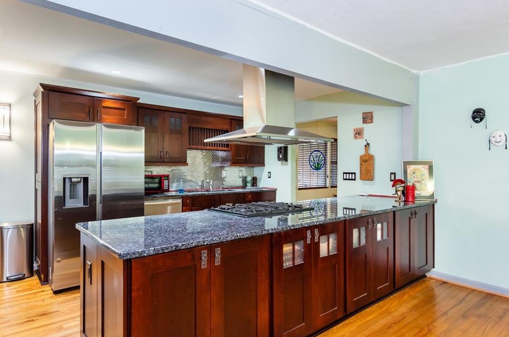 3042 Vine Cir, Decatur GA  30033-5135 exterior