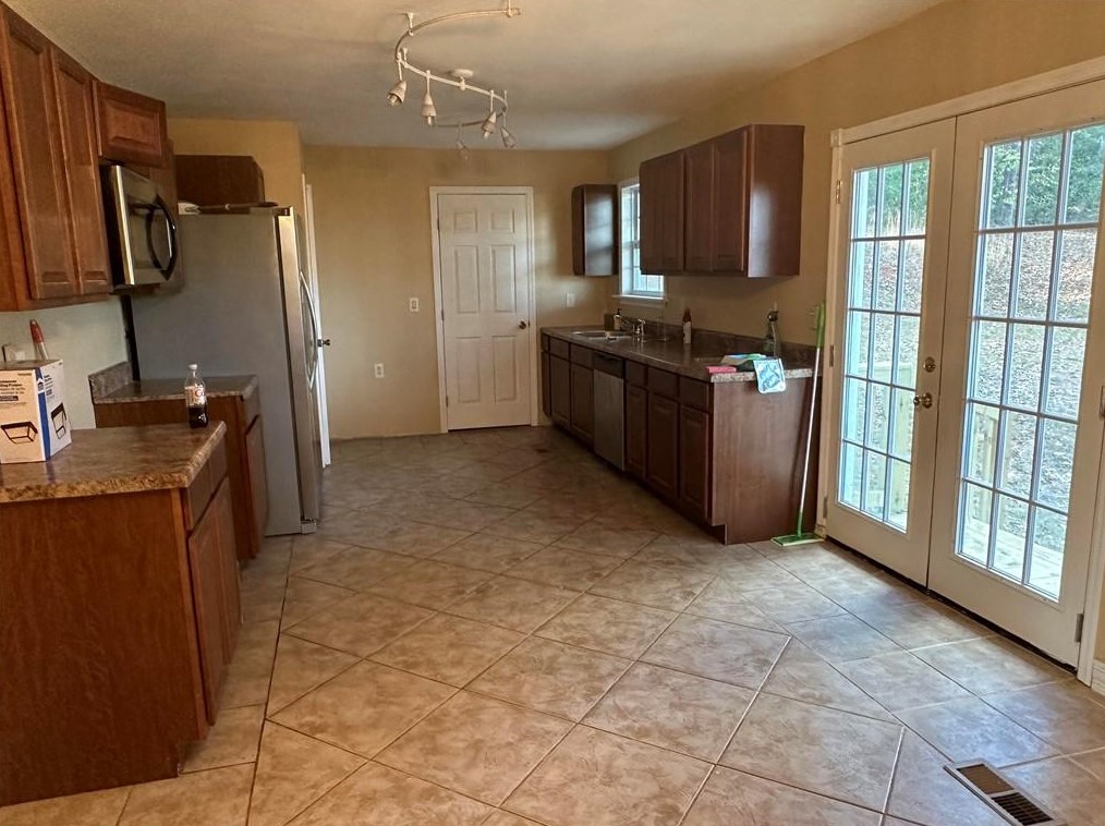4012 Oster Dr, Cohutta, GA 30710
