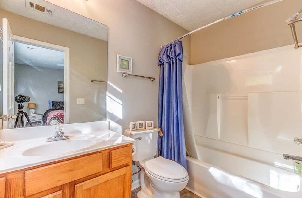 2033 Austin Park Cir, Decatur GA  30032-5197 exterior