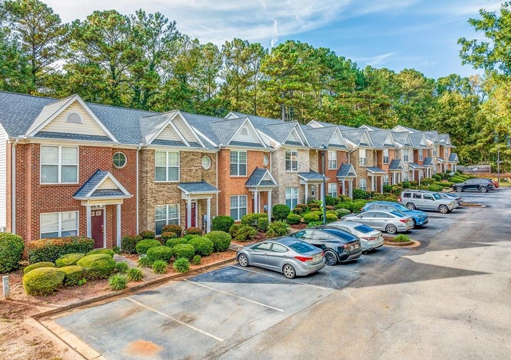 2033 Austin Park Cir, Decatur GA  30032-5197 exterior