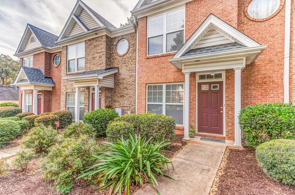 2033 Austin Park Cir, Decatur GA  30032-5197 exterior