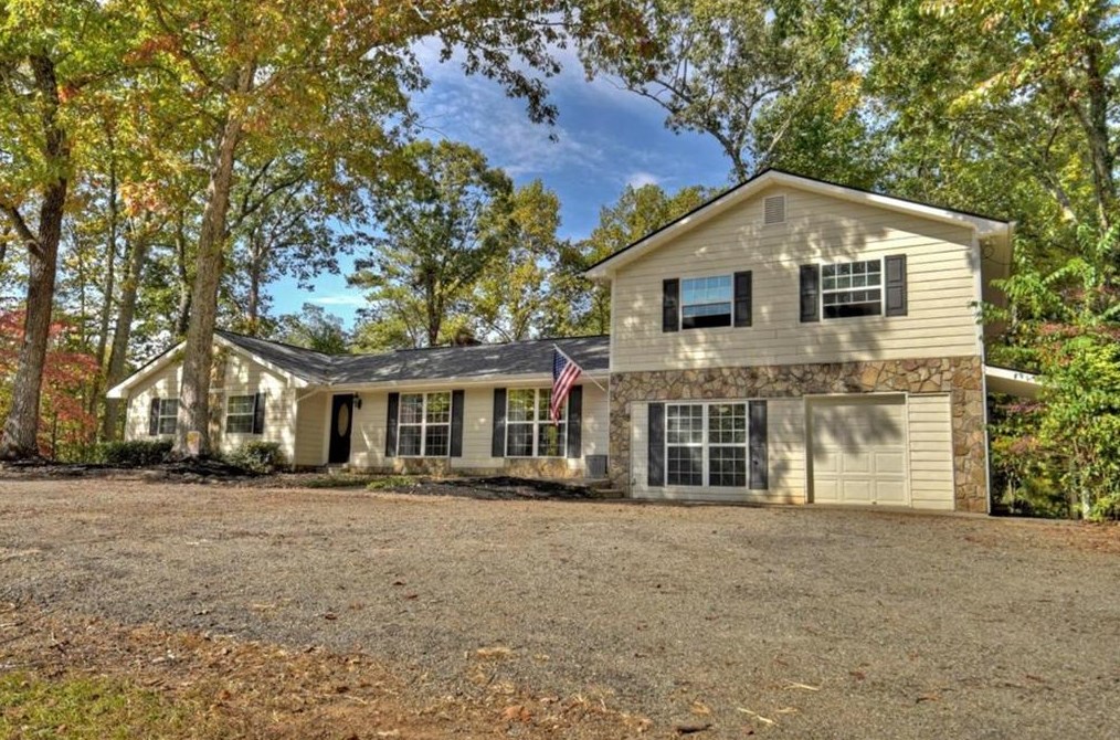 655 Frontier Rd, Big Canoe, GA 30143