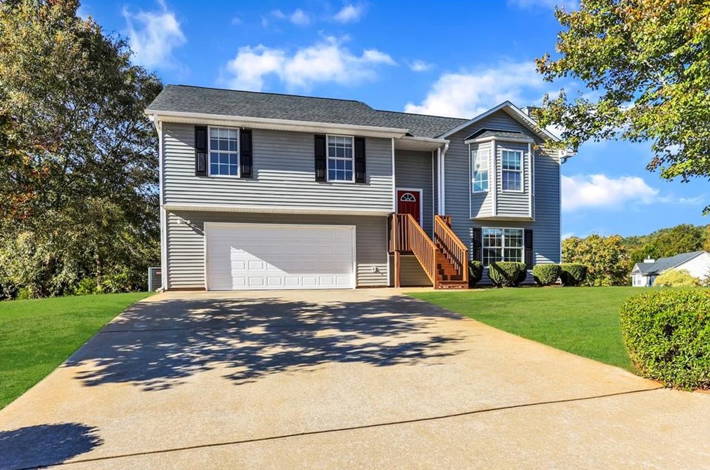 10 Roosevelt Rd, Porterdale, GA 30016