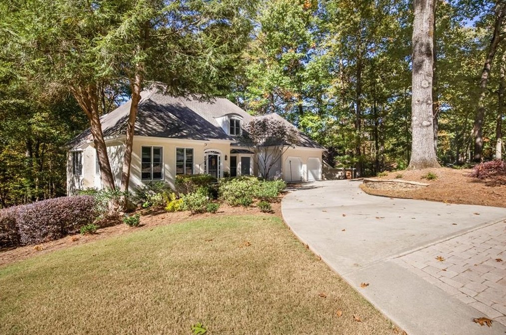 10540 Haynes Forest Dr, Alpharetta, GA 30022-4839
