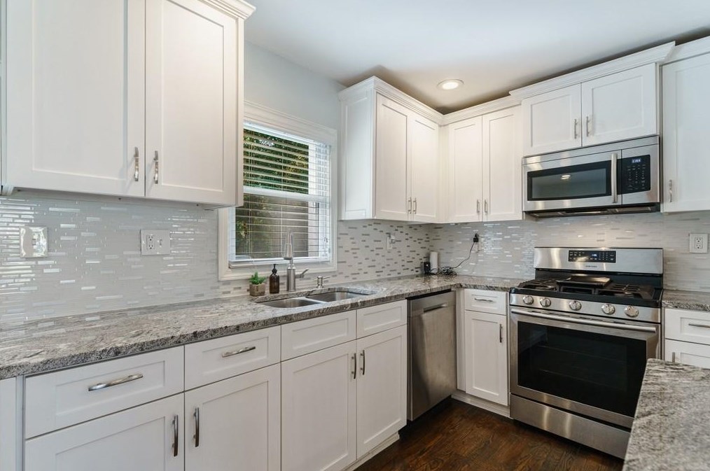 3251 Bobolink Dr, Decatur GA  30032-3708 exterior