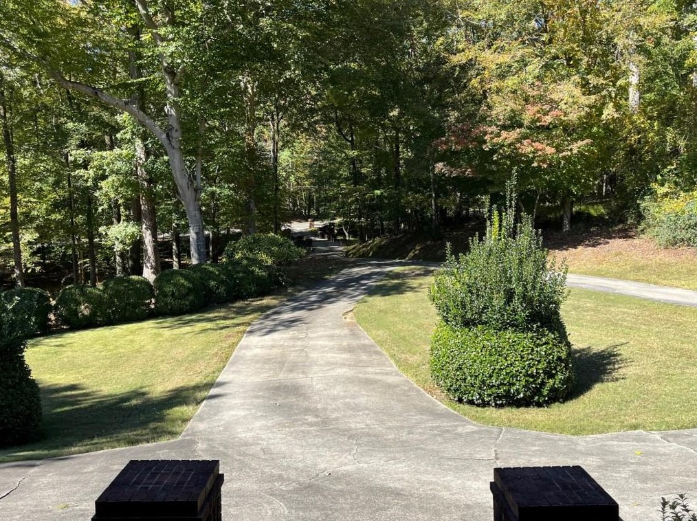 4395 Woodland Brook Dr, Atlanta GA  30339-4811 exterior