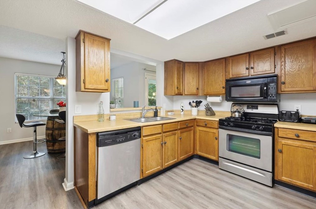 4023 Whitehall Way, Alpharetta GA  30004-3866 exterior