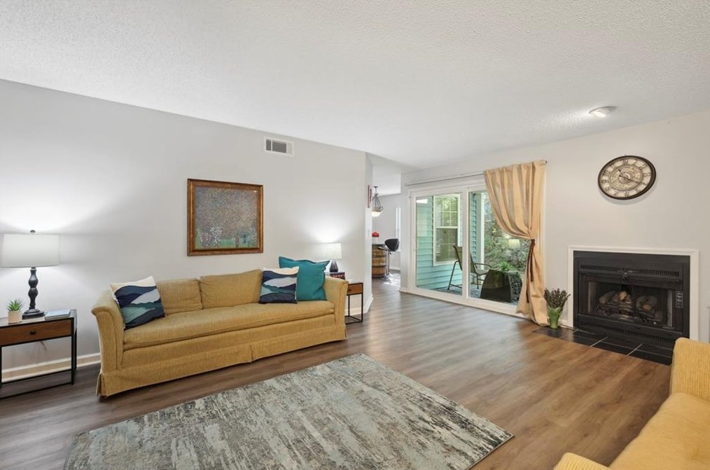 4023 Whitehall Way, Alpharetta GA  30004-3866 exterior