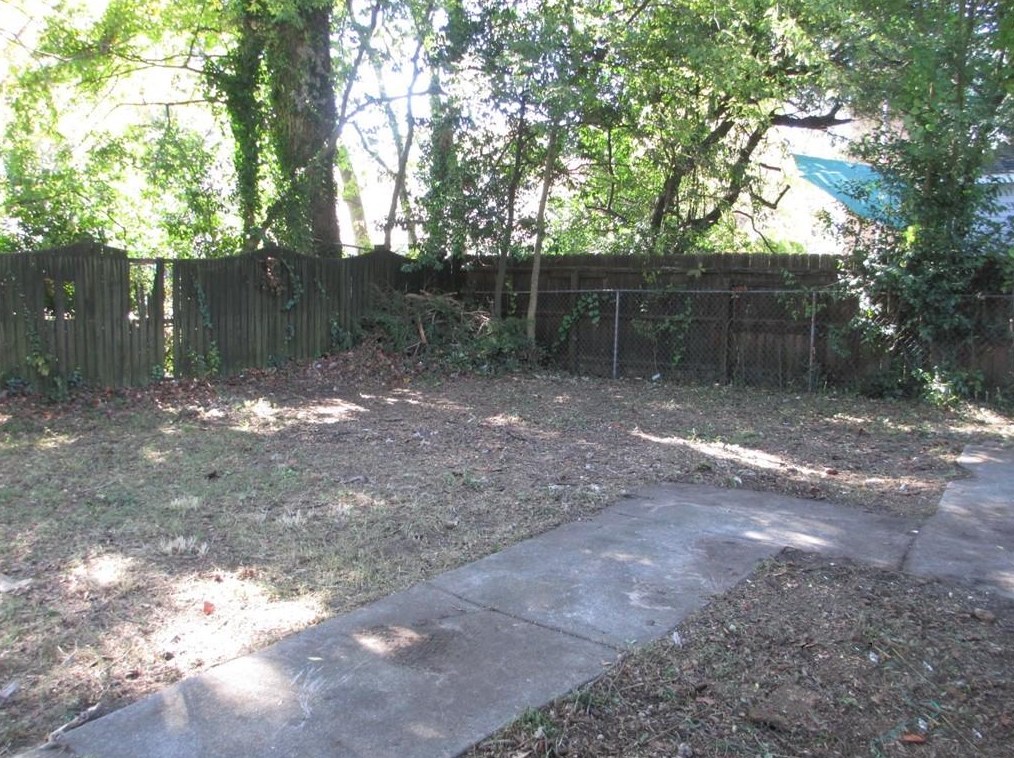 884 Thurmond St, Atlanta GA  30314-3411 exterior