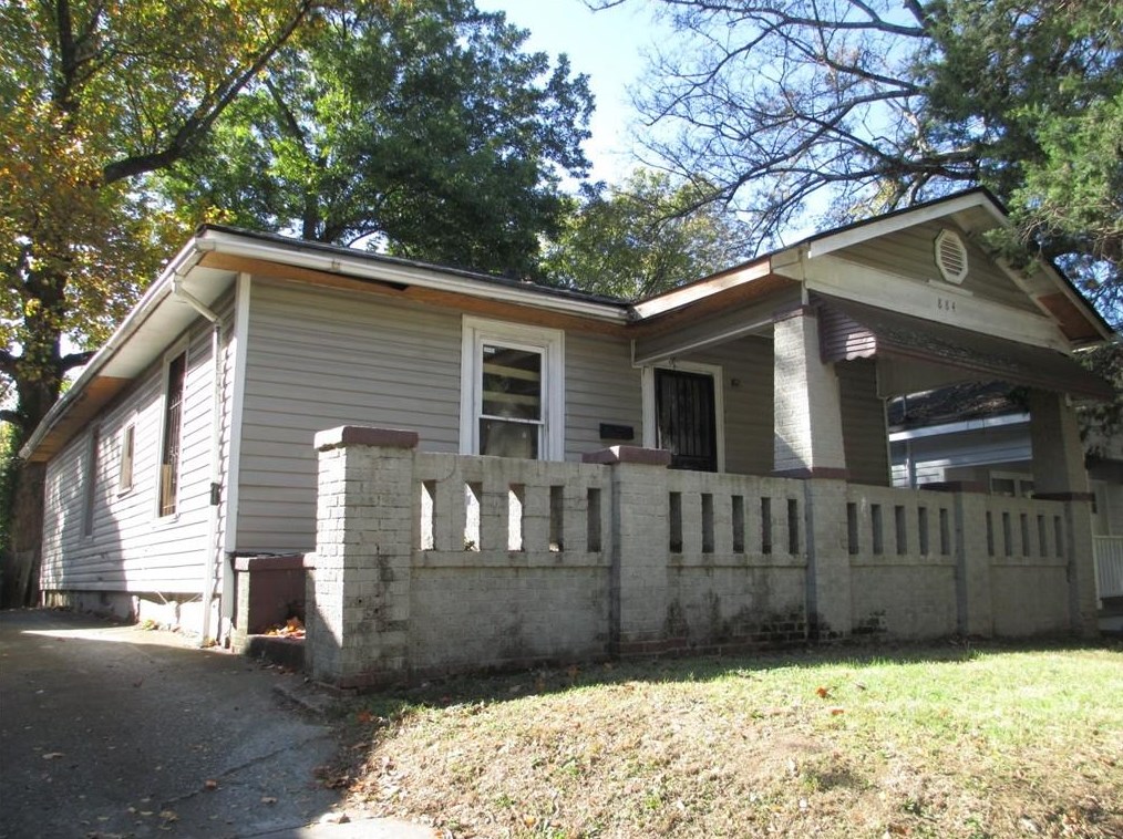 884 Thurmond St, Atlanta GA  30314-3411 exterior