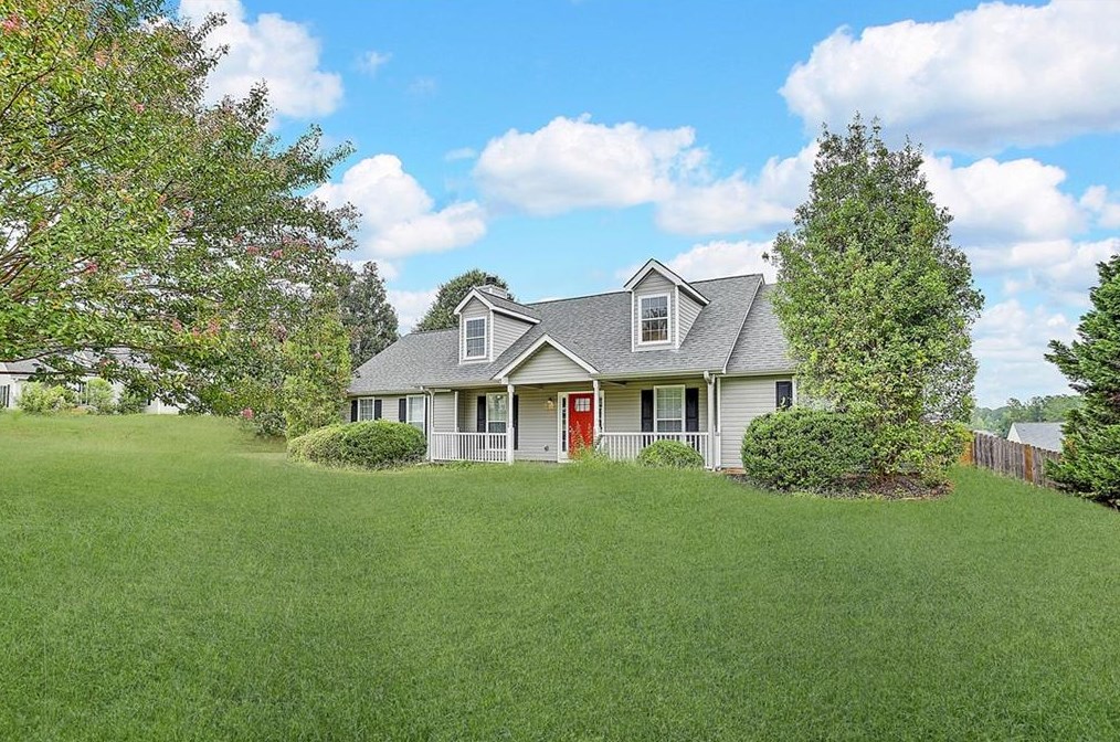 211 Ferguson Ave, Locust Grove, GA 30248
