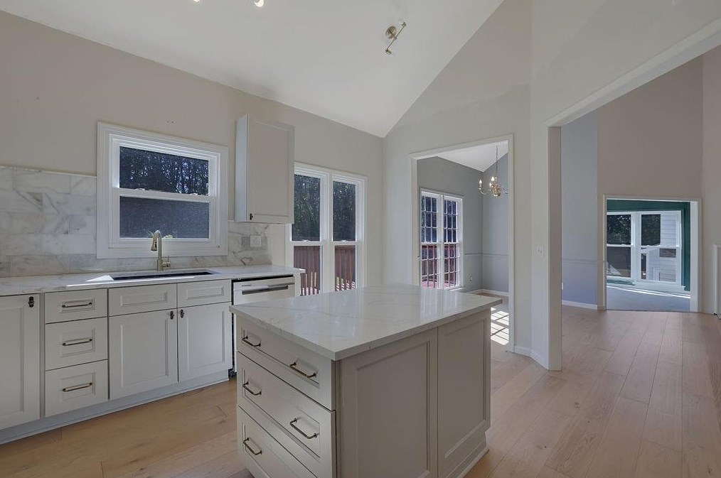 5205 Coacoochee Ter, Alpharetta GA 30022-3105 exterior