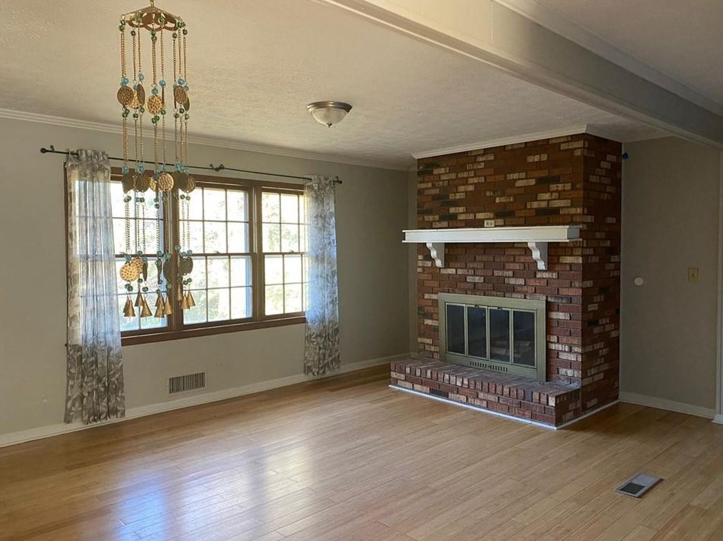3423 Creek View Dr, Lawrenceville GA  30044 exterior