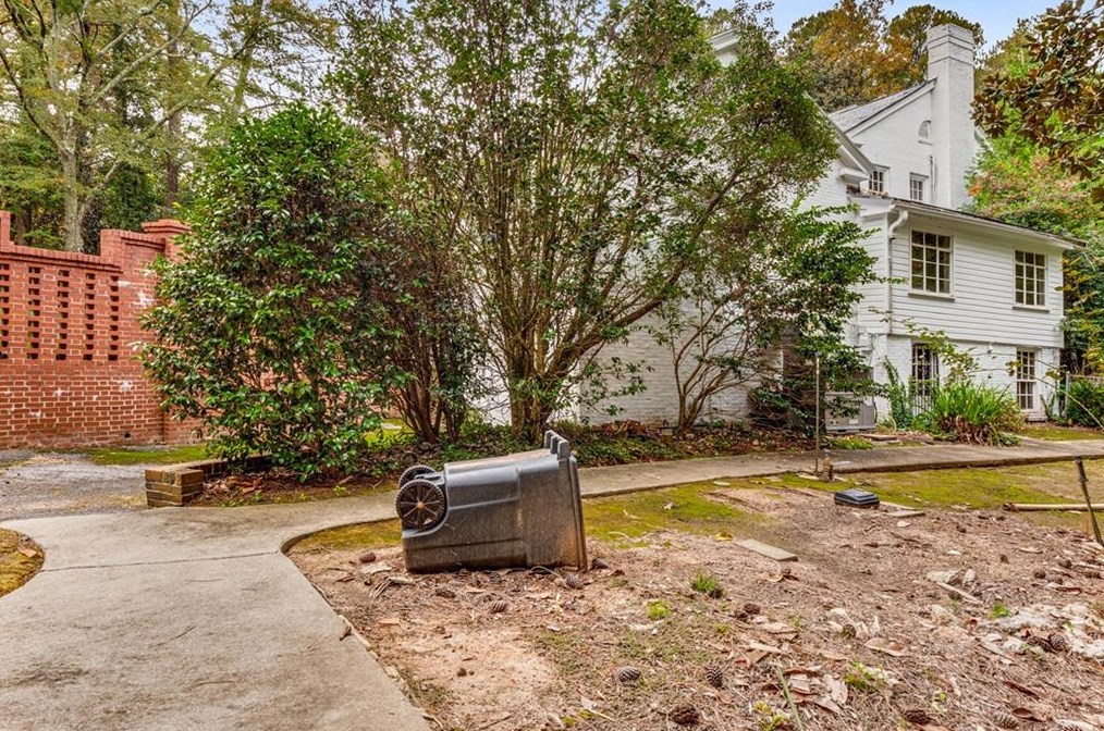 3488 Tuxedo Rd, Atlanta GA  30305-1051 exterior