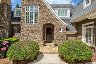 4734 Dudley Ln, Atlanta GA  30327-3330 exterior