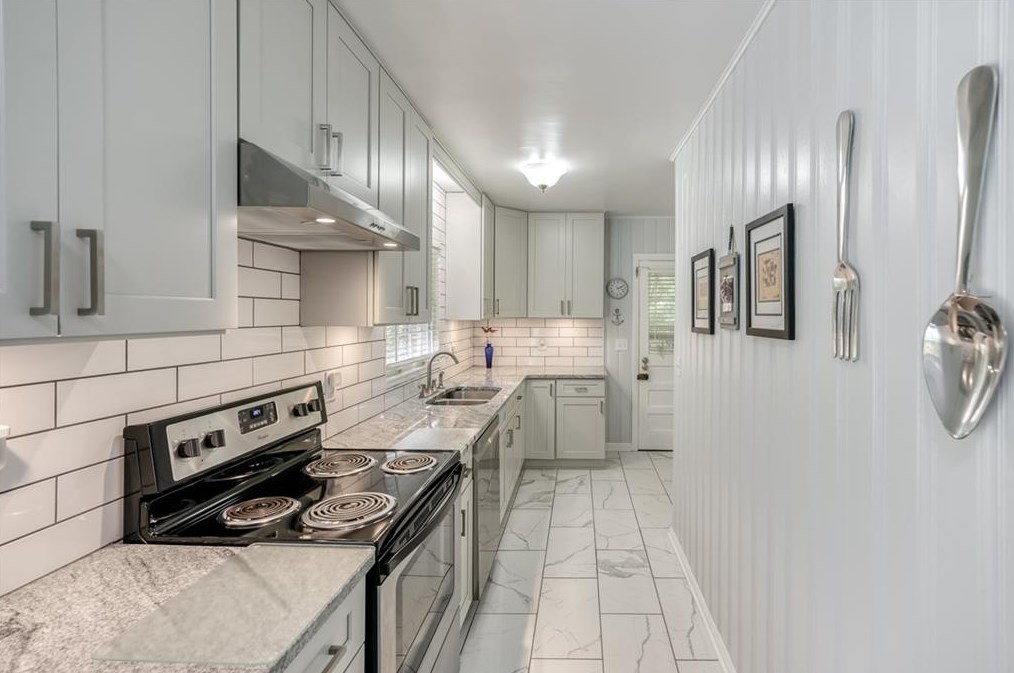 2138 Azalea Cir, Decatur GA  30033-2641 exterior