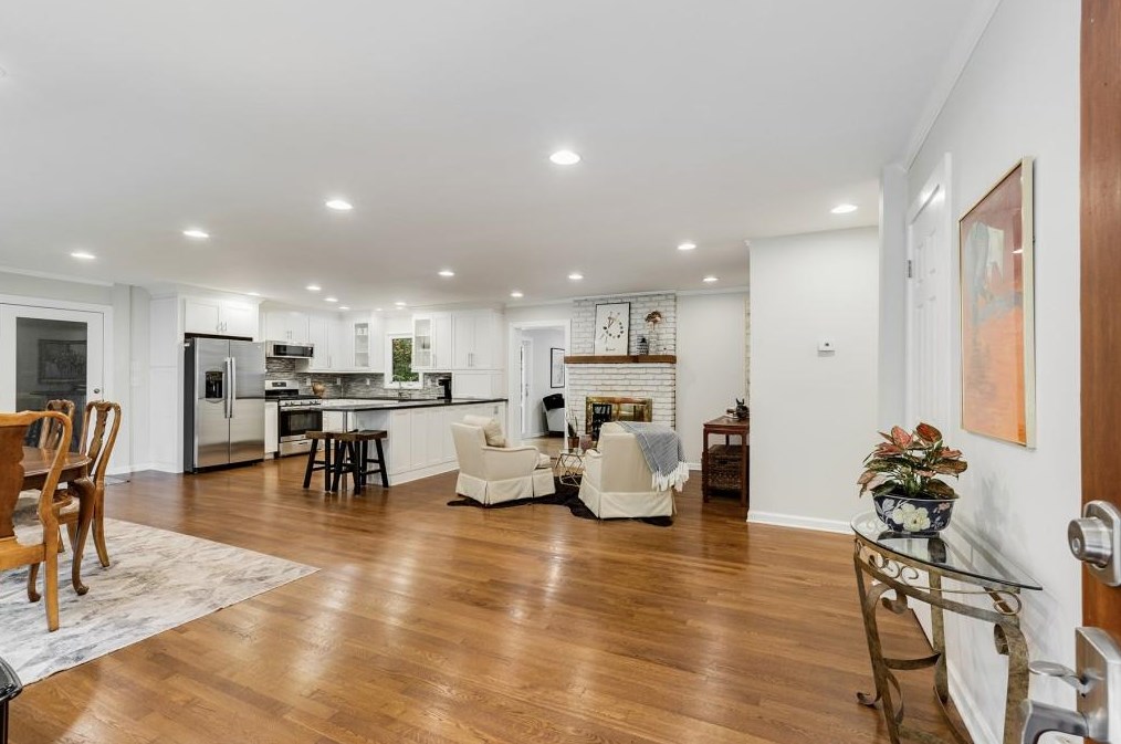 6555 Wright Rd, Atlanta, GA 30328