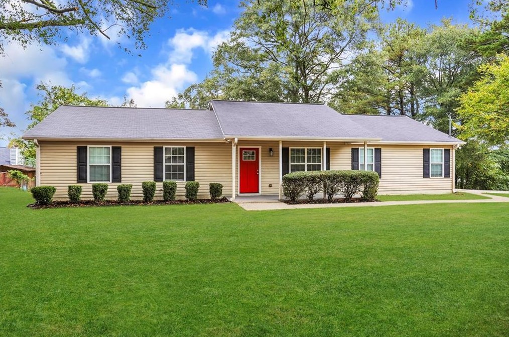 3766 Paddington Trl, Rex, GA 30273