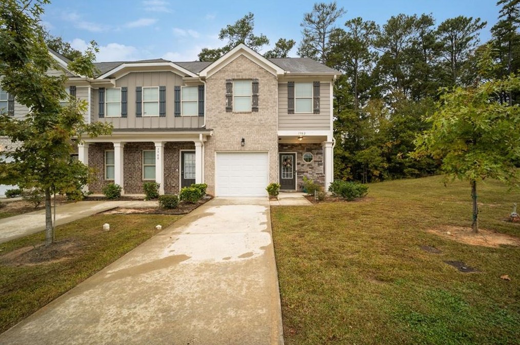 1902 Old Dogwood, Jonesboro, GA 30238