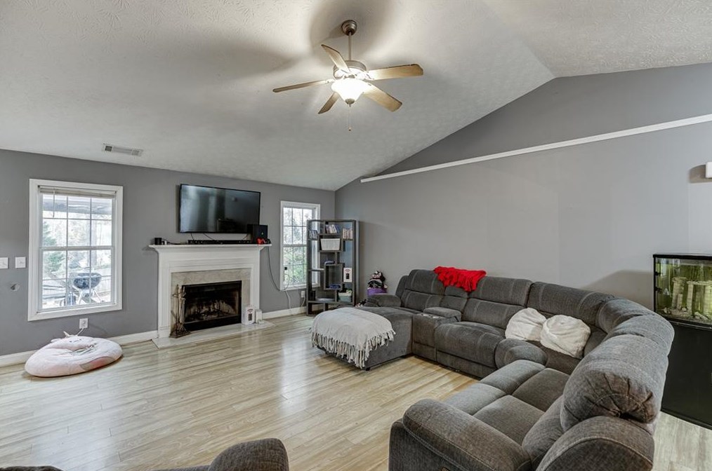 1015 Jasmine Dr, Jefferson GA  30549-9015 exterior