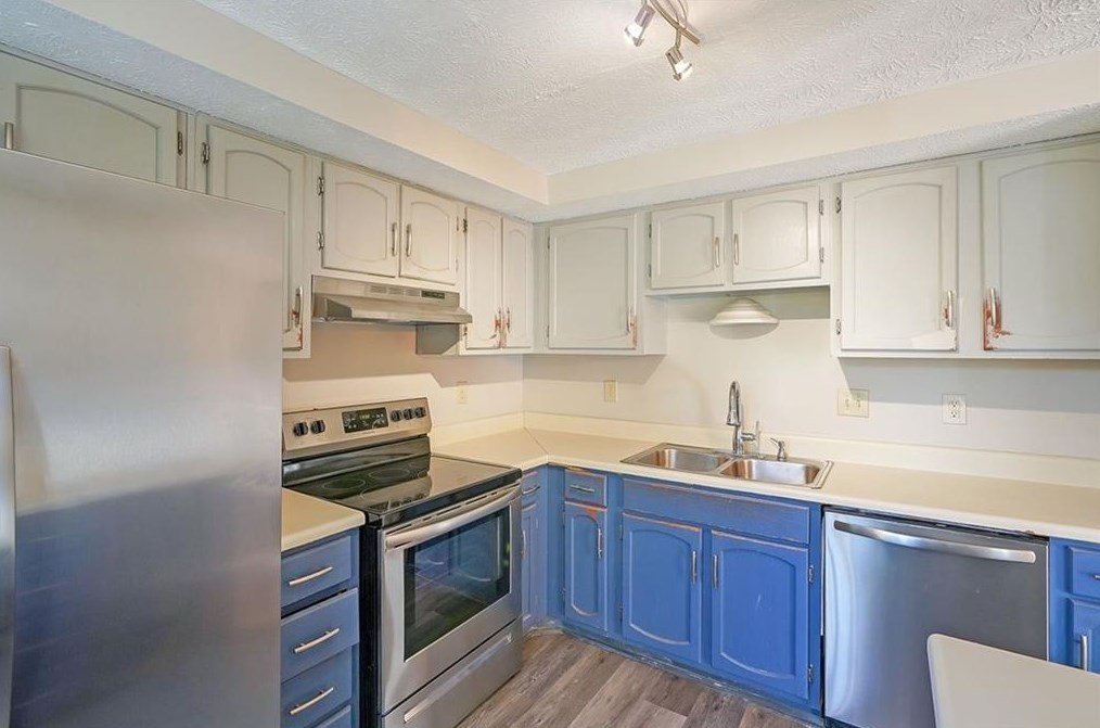 2847 Royal Path Ct, Decatur GA  30030-4184 exterior