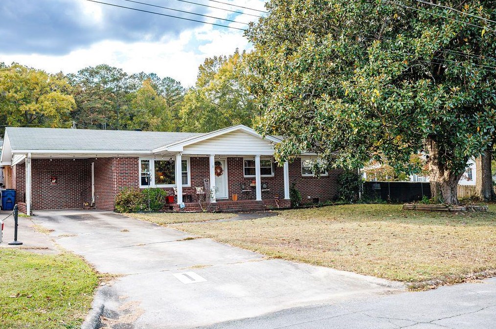 1 Central Ave, Lindale, GA 30147-1101
