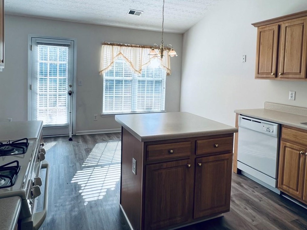 219 Mount Laurel Dr, Dallas GA  30132-0958 exterior