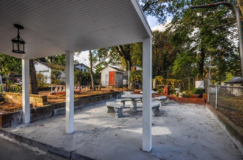 1473 Westview Dr, Atlanta GA  30310-1374 exterior