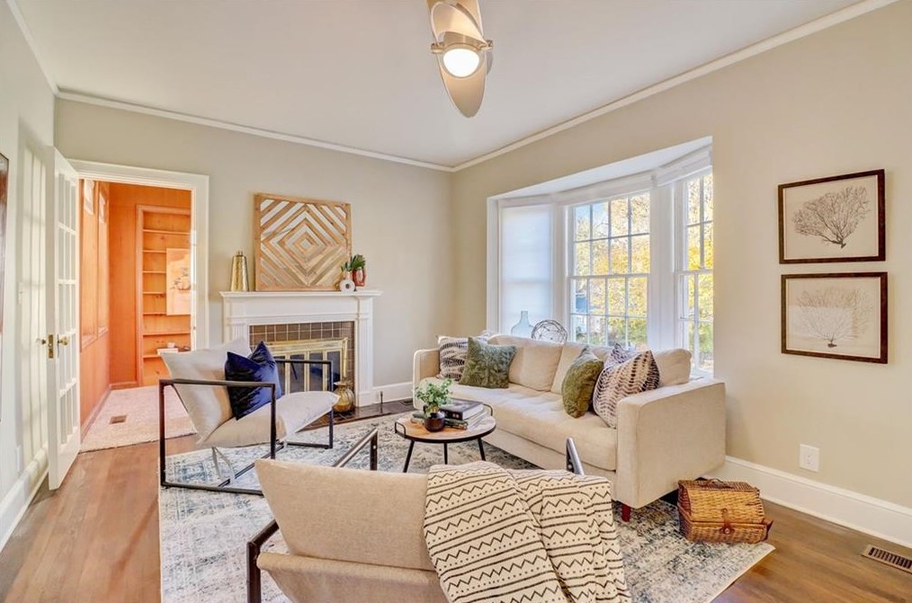 204 Shadowmoor Dr, Decatur GA  30030-3849 exterior