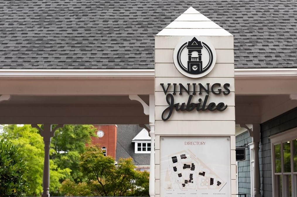 3621 Vinings Slope, Atlanta GA  30339-4107 exterior
