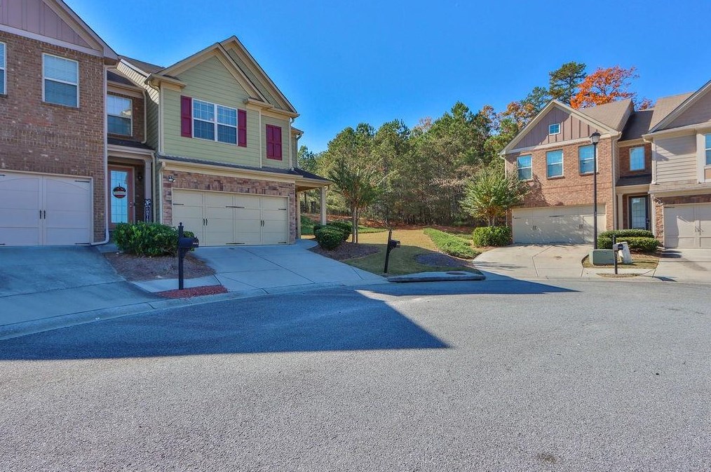 3342 Sardis Bend Dr, Buford, GA 30519