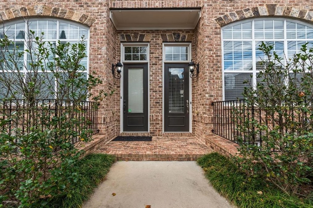 1617 Rivers Edge Trl, Atlanta, GA 30324-5687