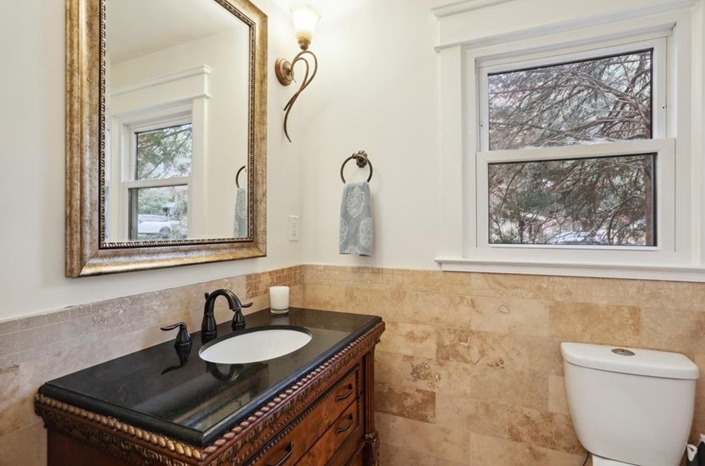 6825 Sunny Brook Ln, Atlanta GA  30328-2124 exterior