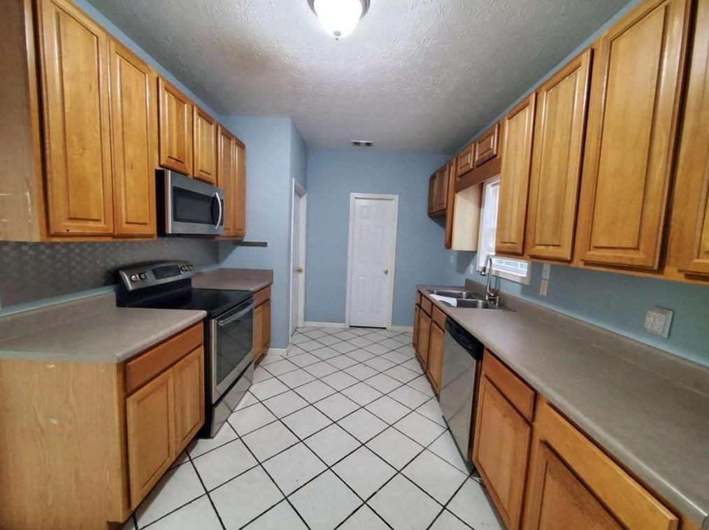 105 Cook St, Tallapoosa, GA 30176