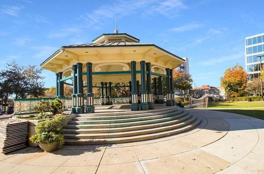 2782 Tilson Rd, Decatur GA  30032-5506 exterior