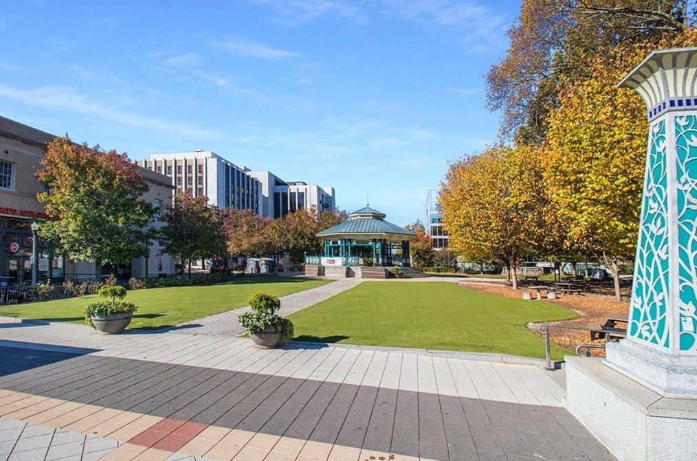 2782 Tilson Rd, Decatur GA  30032-5506 exterior