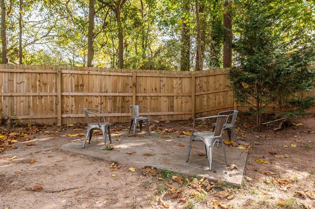 1991 Capri Dr, Decatur GA  30032-5209 exterior