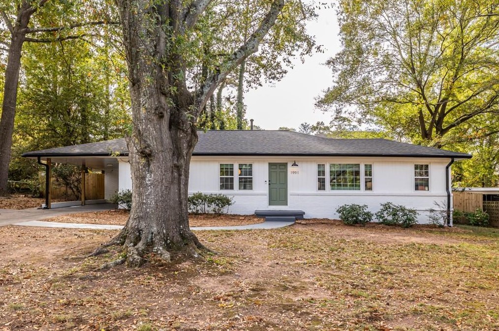 1991 Capri Dr, Decatur GA  30032-5209 exterior