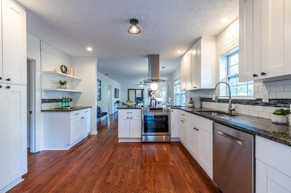 1991 Capri Dr, Decatur GA  30032-5209 exterior